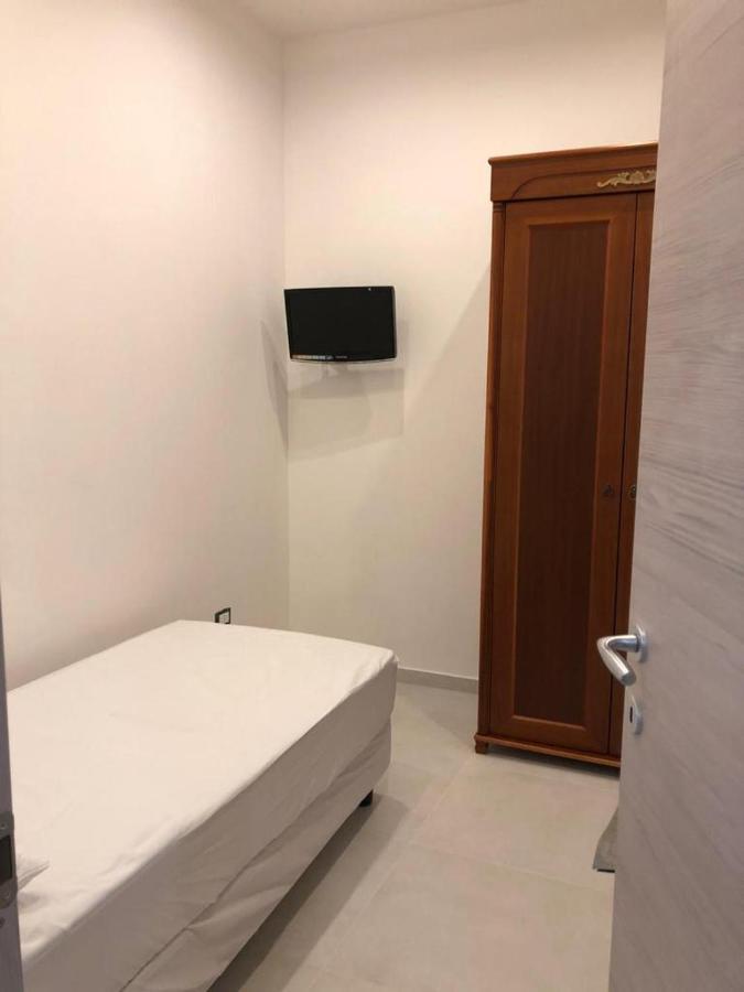 13 Minuti Dal Centro Bed and Breakfast Reggio Calabria Exterior foto